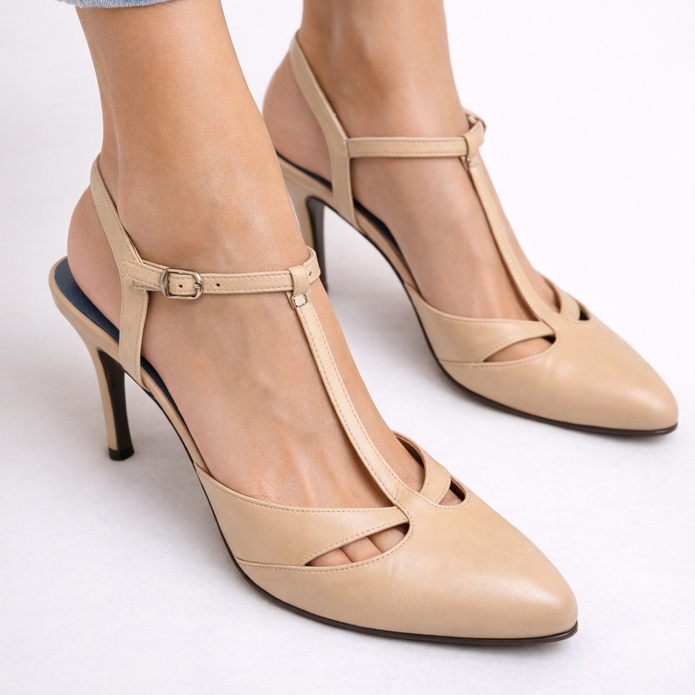 Charles David Leather Heel size 9.5
